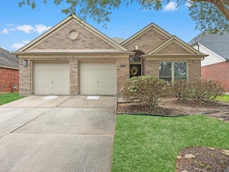 2042 Shore Breeze Dr, Pearland, TX 77584