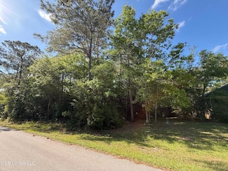 638 Banyan Place, Diamondhead, MS 39525