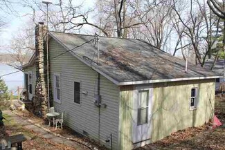 344 Ems R4 Ln, Pierceton, IN 46562