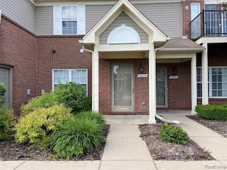 20039 Hidden Oaks Dr Unit 46, Trenton, MI 48183