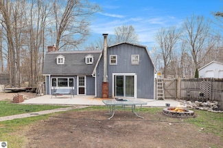 1956 S Goldenrod Ave, Lake City, MI 49651