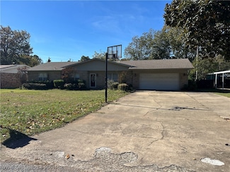 104 Craigway St, Poteau, OK 74953