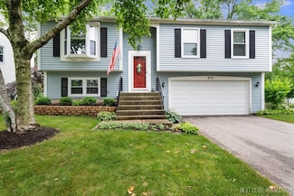 800 Lexington Ave, Saint Charles, IL 60174