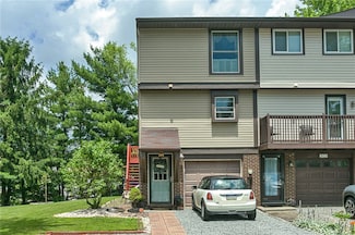 301 Holland Ct, Coraopolis, PA 15108