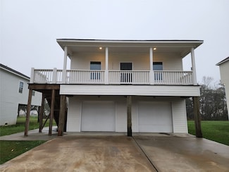6214 Lacey Oak Dr, Hitchcock, TX 77563