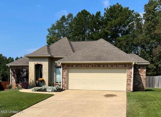 425 Silver Hill, Pearl, MS 39208