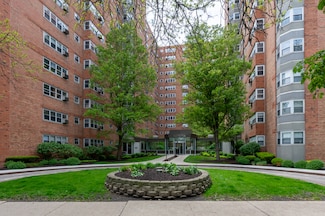 4960 N Marine Dr Unit 1012, Chicago, IL 60640
