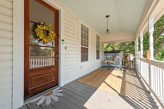 318 S Walnut St, Weatherford, TX 76086