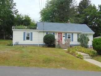 139 Chester Ave, Waterbury, CT 06704
