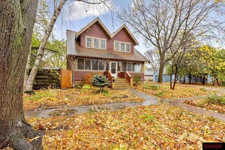 200 200 6th St SE, Waseca, MN 56093