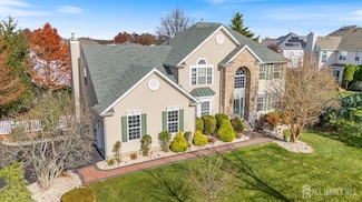 63 Crestwood St, Piscataway, NJ 08854