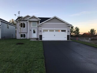 23694 Lily St NW, Isanti, MN 55040