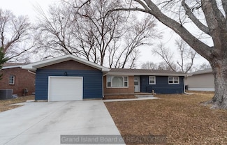 716 S Blaine St, Grand Island, NE 68803