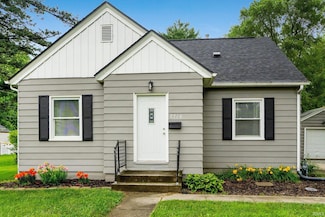 2710 Willow Oaks Dr, Fort Wayne, IN 46809
