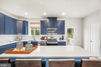 65 Four Leaf Dr, Exton, PA 19341