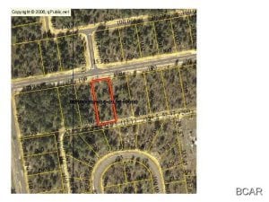 8 Gap Blvd, Chipley, FL 32428