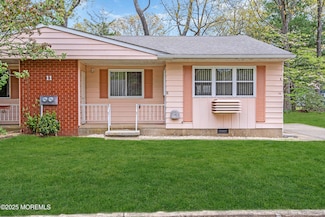 11A Hawaii Way, Whiting, NJ 08759
