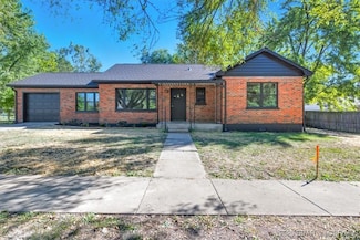 304 N Maple St, Eldon, MO 65026