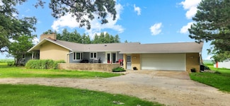 27083 305th St, Parkersburg, IA 50665
