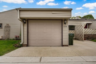 1108 Prairie Meadow Ct Unit 3, Waterloo, IA 50701