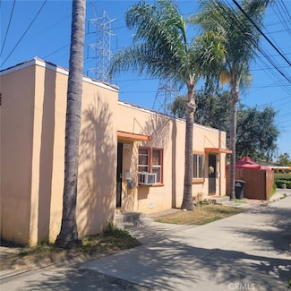 8995 Victoria Ave, South Gate, CA 90280
