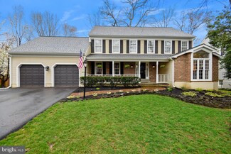 10504 Sideburn Ct, Fairfax, VA 22032