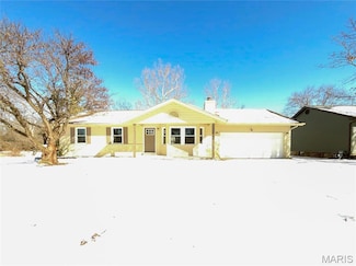38 N Lang Dr, O Fallon, MO 63366