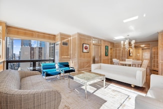 721 5th Ave Unit 39-A, New York, NY 10022