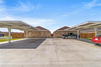 905 W La Pointe Ave, Alton, TX 78573