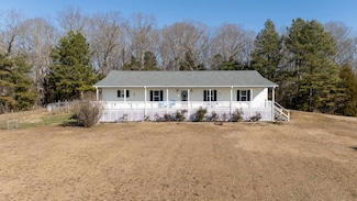 55 Sunshine Cir, Scotts Hill, TN 38374