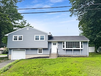 8 Linda Ct, Naugatuck, CT 06770
