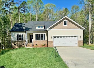 2982 Wesley Farm Ln, Sophia, NC 27350