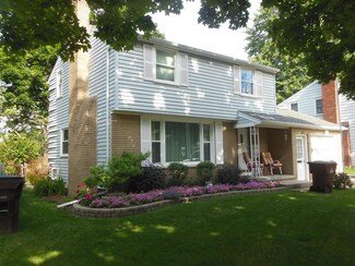 1225 N Magnolia Ave, Lansing, MI 48912