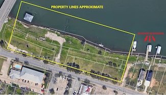 1024 W 2nd St, Freeport, TX 77541