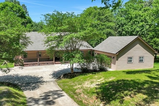 837 S Cape Royale Dr, Coldspring, TX 77331