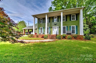 3400 Tracelake Dr, Matthews, NC 28105