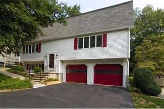 3 Kosciusko St, Woburn, MA 01801