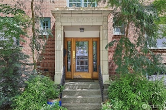 408 Bellevue Ave E Unit 206, Seattle, WA 98102