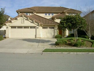1949 Oxford Ct, Salinas, CA 93906