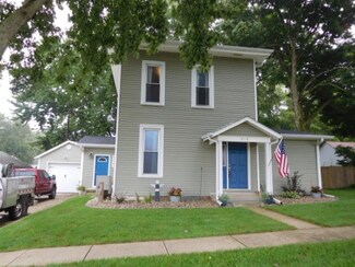 215 N Arnold St, Roann, IN 46974
