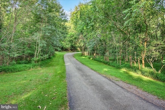 13160 Hessong Bridge Rd, Thurmont, MD 21788