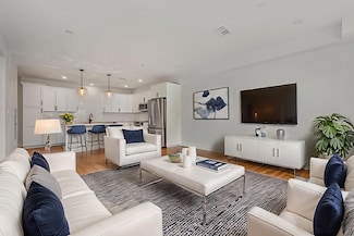 62 Foundry St Unit 406, Wakefield, MA 01880