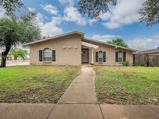 1901 Castille Dr, Carrollton, TX 75007