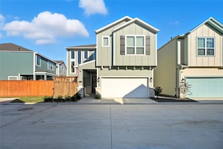 719 Sandy Bay Ln, Clear Lake Shores, TX 77565