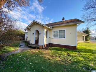 210 Elterich Ave, Forks, WA 98331