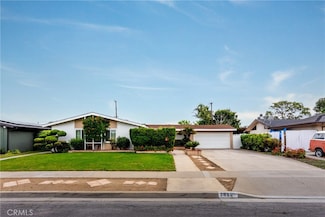 2896 Baker St, Costa Mesa, CA 92626