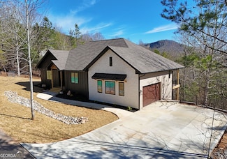 2408 Standing Meadows Dr, Young Harris, GA 30582