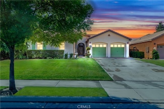 10705 Topiary Dr, Bakersfield, CA 93306