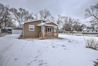1528 N Taylor Ave, Decatur, IL 62526