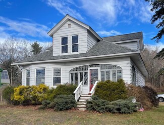 241 Lake St, Auburn, ME 04210